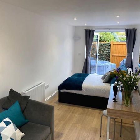 Stylish 1 Bedroom Studio Outdoor Area And Hot Tub Bournemouth Exterior foto